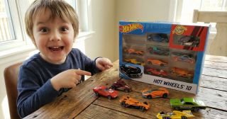 Hot Wheels Diecast Pacote Surpresa 10 Carros: Review Completo. 1